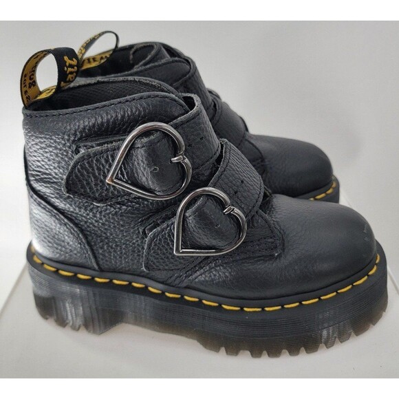 Dr Martens Devon Heart boots in black - Picture 6 of 11